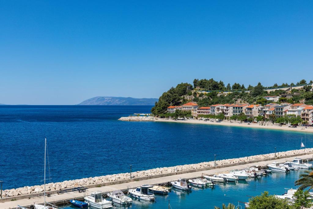 Podgora coastline with the mountains behind